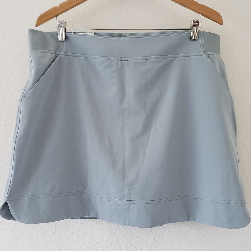 NWT - 32 Degree Cool Sliver Blue Comfort Skort - Size XL